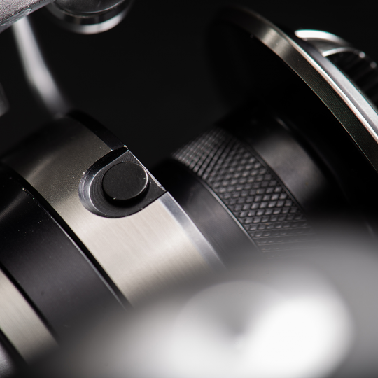 Spinning reel Savage Gear SGS6