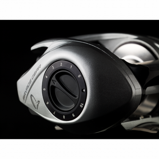 Carrete de casting Savage Gear SG10 300 BC LH